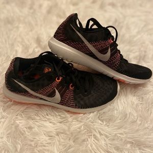 Nike flex sneakers